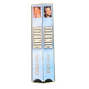 Titanic VHS 2 Tape Set Leonardo DiCaprio Kate Winslet Paramount
